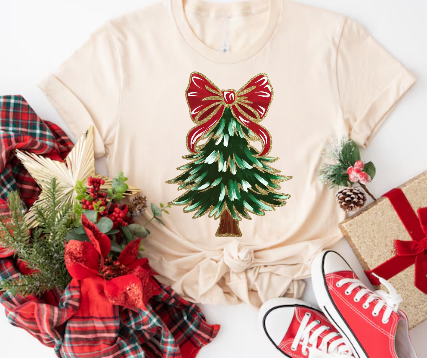 Traditional Red/Green Tree with Bow
